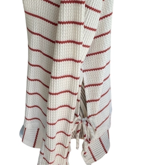 PAPER Crane waffle weave top, size L, lightweight, side slits with bow ties - Picture 6 of 6